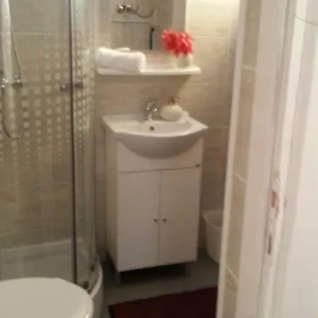 Trbi - One Bedroom - Karlo Lägenhet