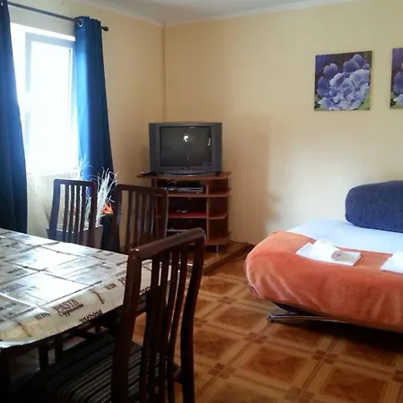 Trbi - One Bedroom - Karlo גורני קרין